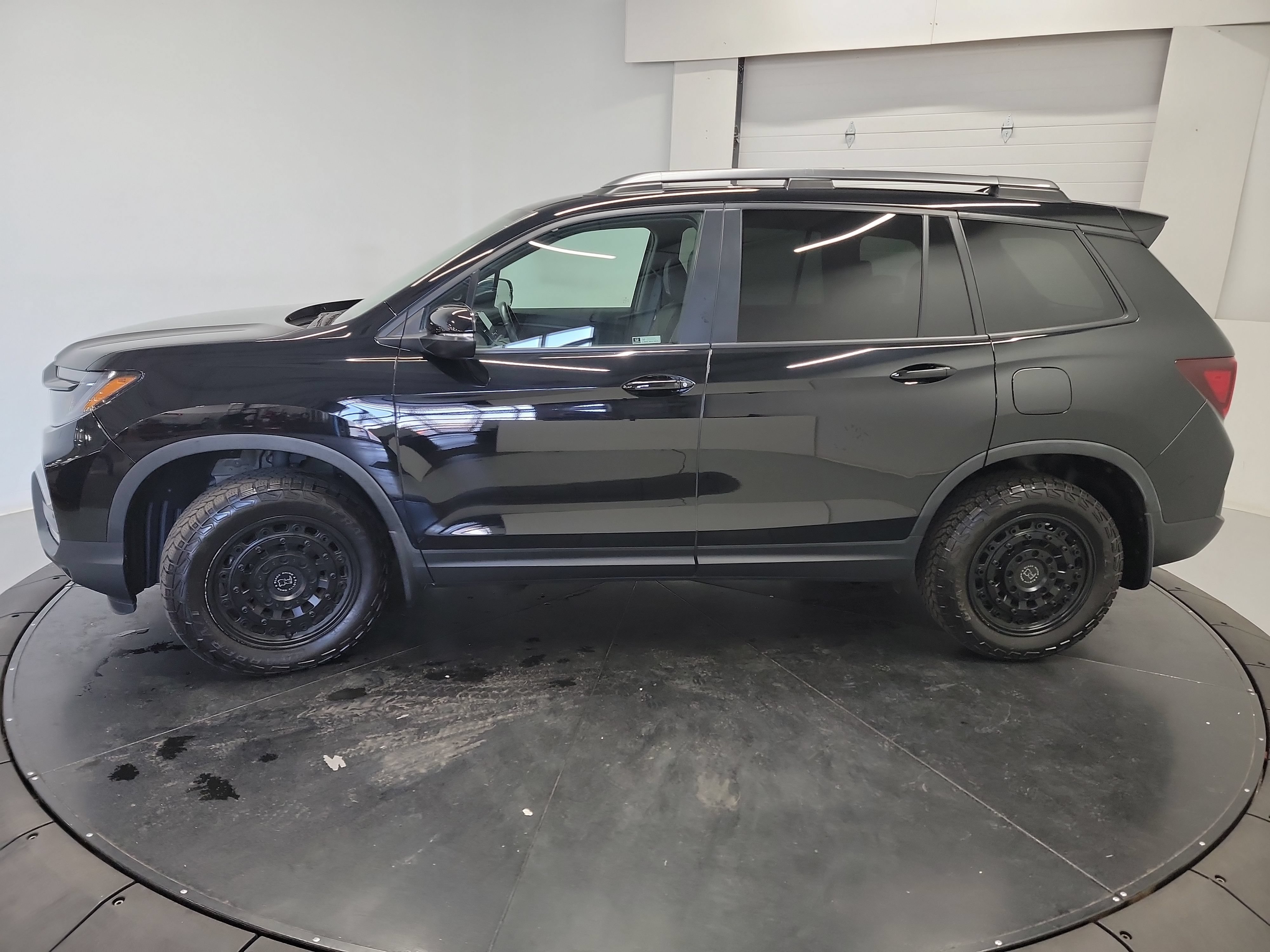 Used 2024 Honda Passport TrailSport image 5