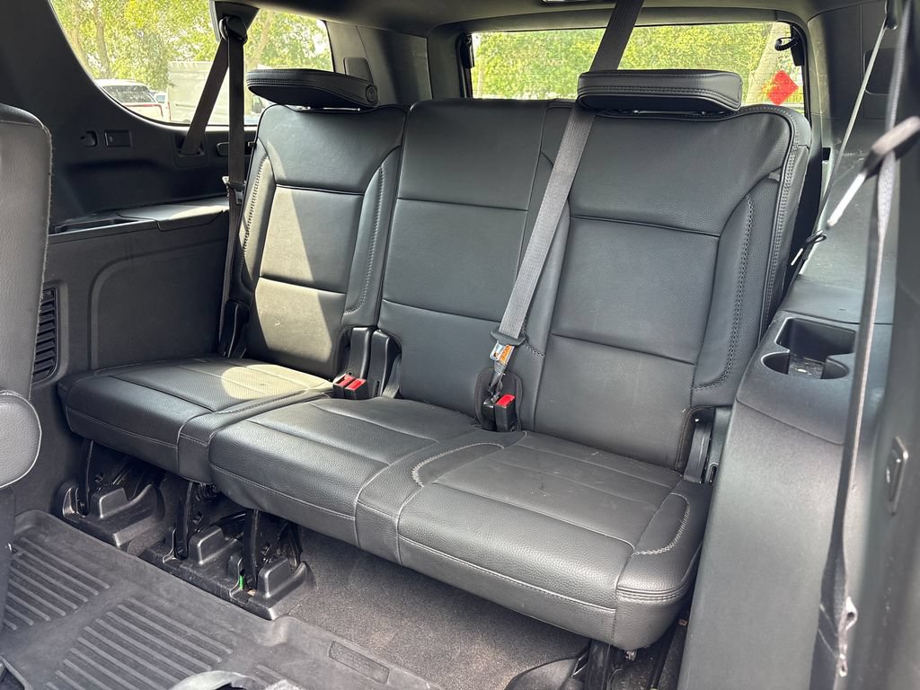 Used 2023 GMC Yukon XL Denali AWD/4WD image 32