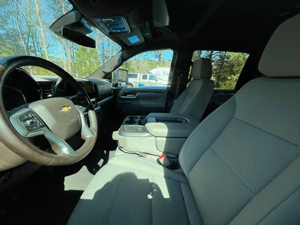 Used 2025 Chevrolet Silverado 2500 LT w/ Convenience Package image 10