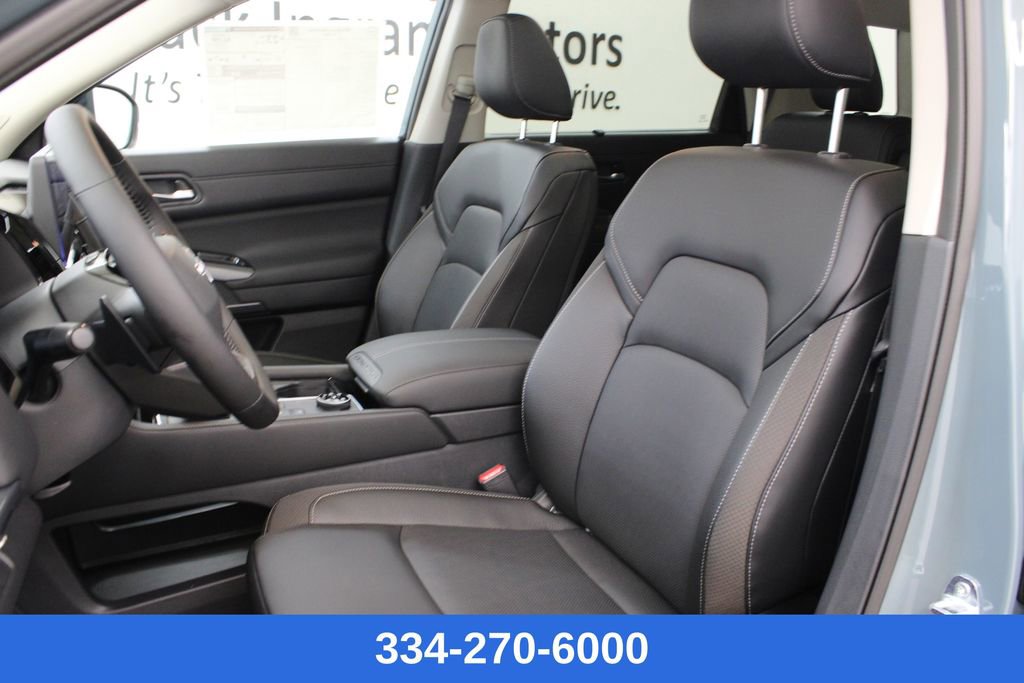 New 2026 Nissan Pathfinder SL image 13