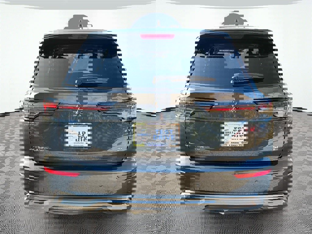 New 2025 Mitsubishi Outlander SE image 6