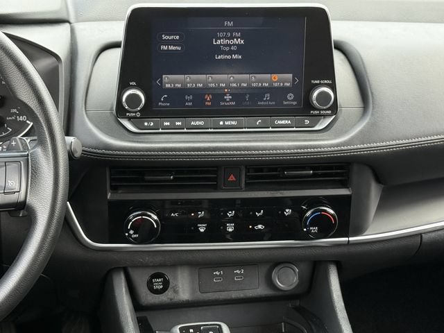 Used 2024 Nissan Rogue S AWD/4WD image 17
