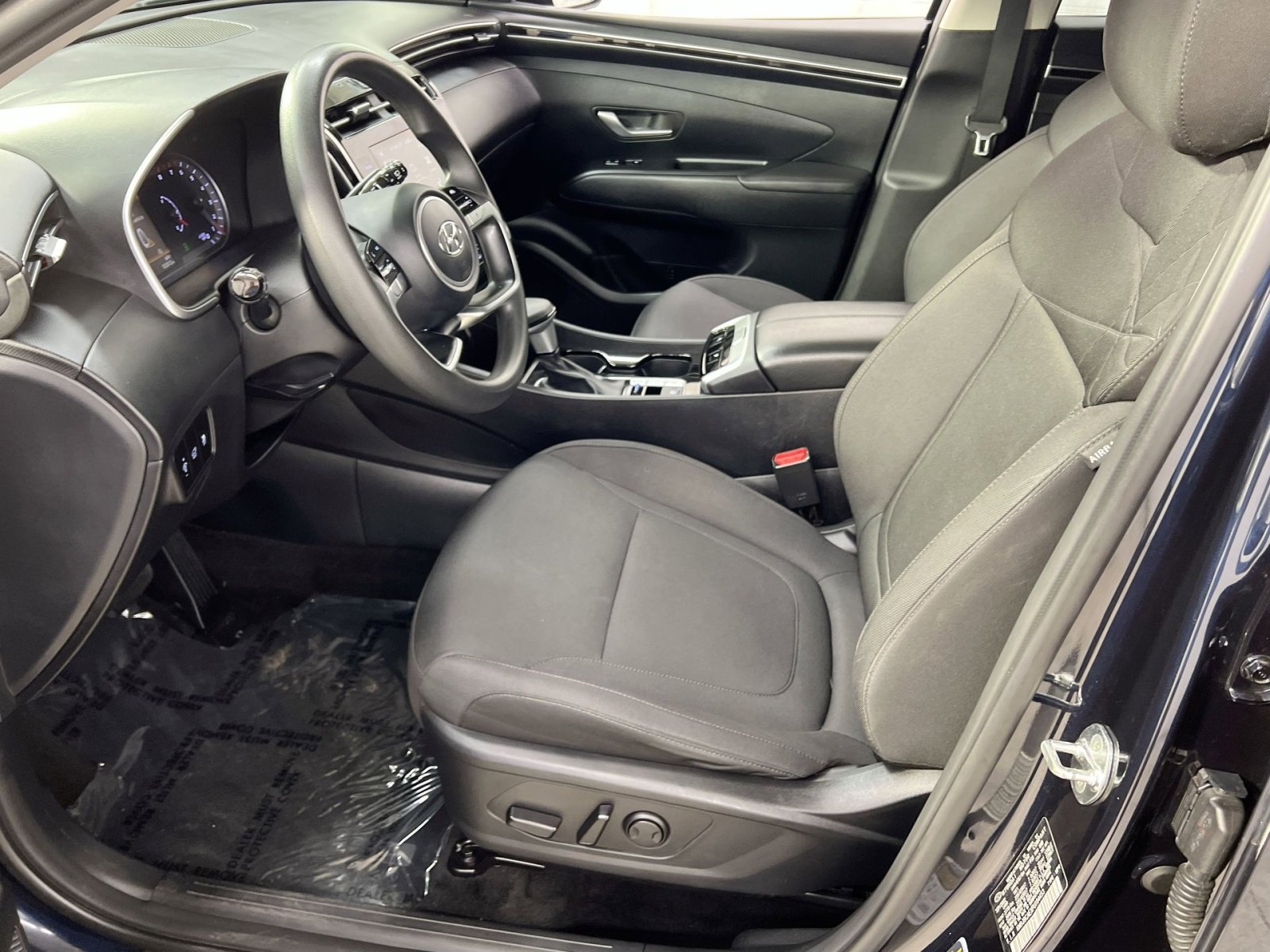 Used 2023 Hyundai Tucson SEL image 2