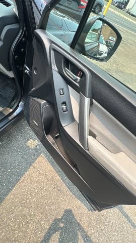 Used 2017 Subaru Forester 2.5i Limited AWD/4WD image 15