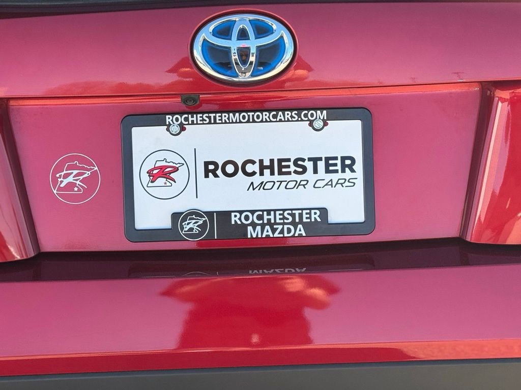 Used 2017 Toyota Prius One FWD image 33