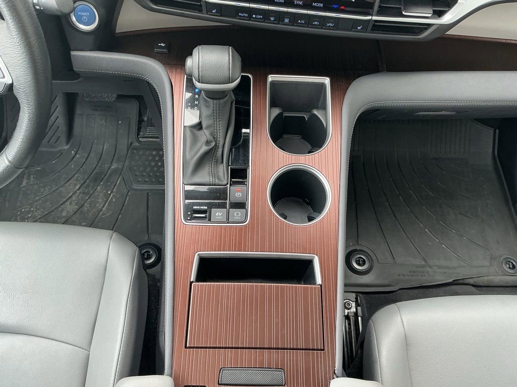 Used 2023 Toyota Sienna XLE image 13