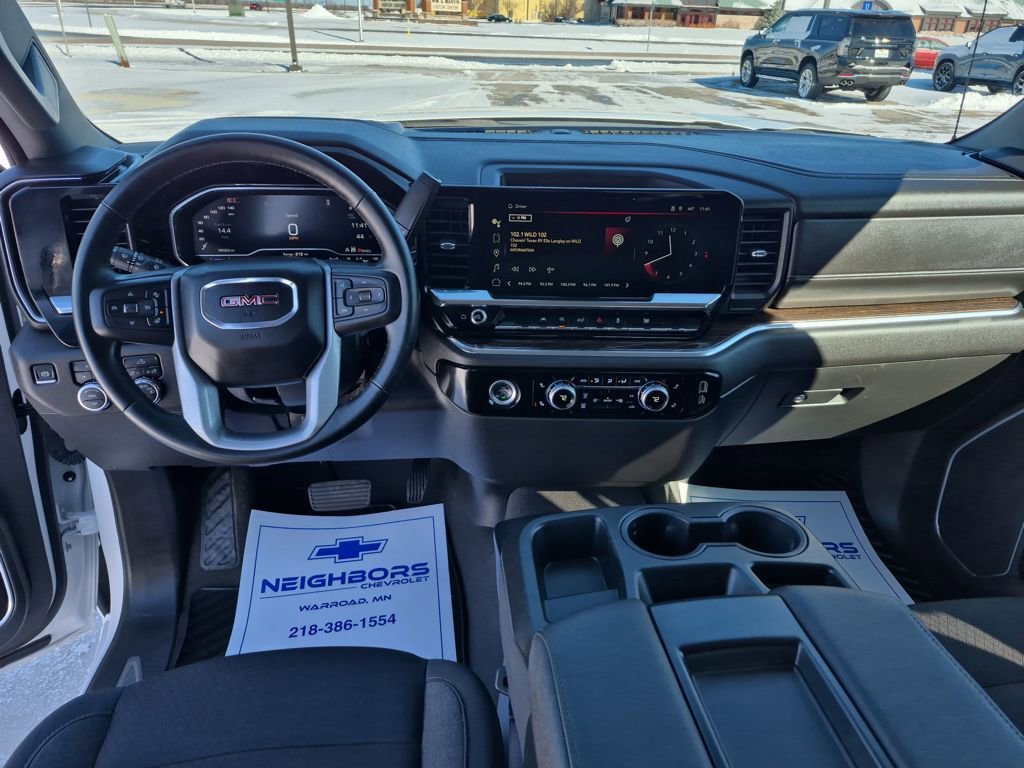 Used 2024 GMC Sierra 1500 SLE image 12