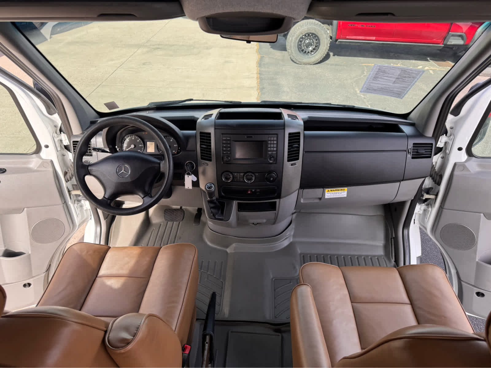 Used 2014 Mercedes-Benz Sprinter 2500 image 12