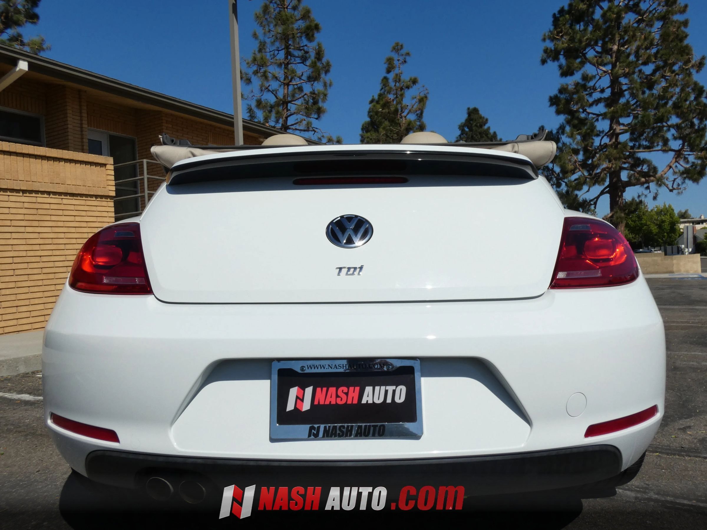 Used 2014 Volkswagen Beetle TDI FWD image 11