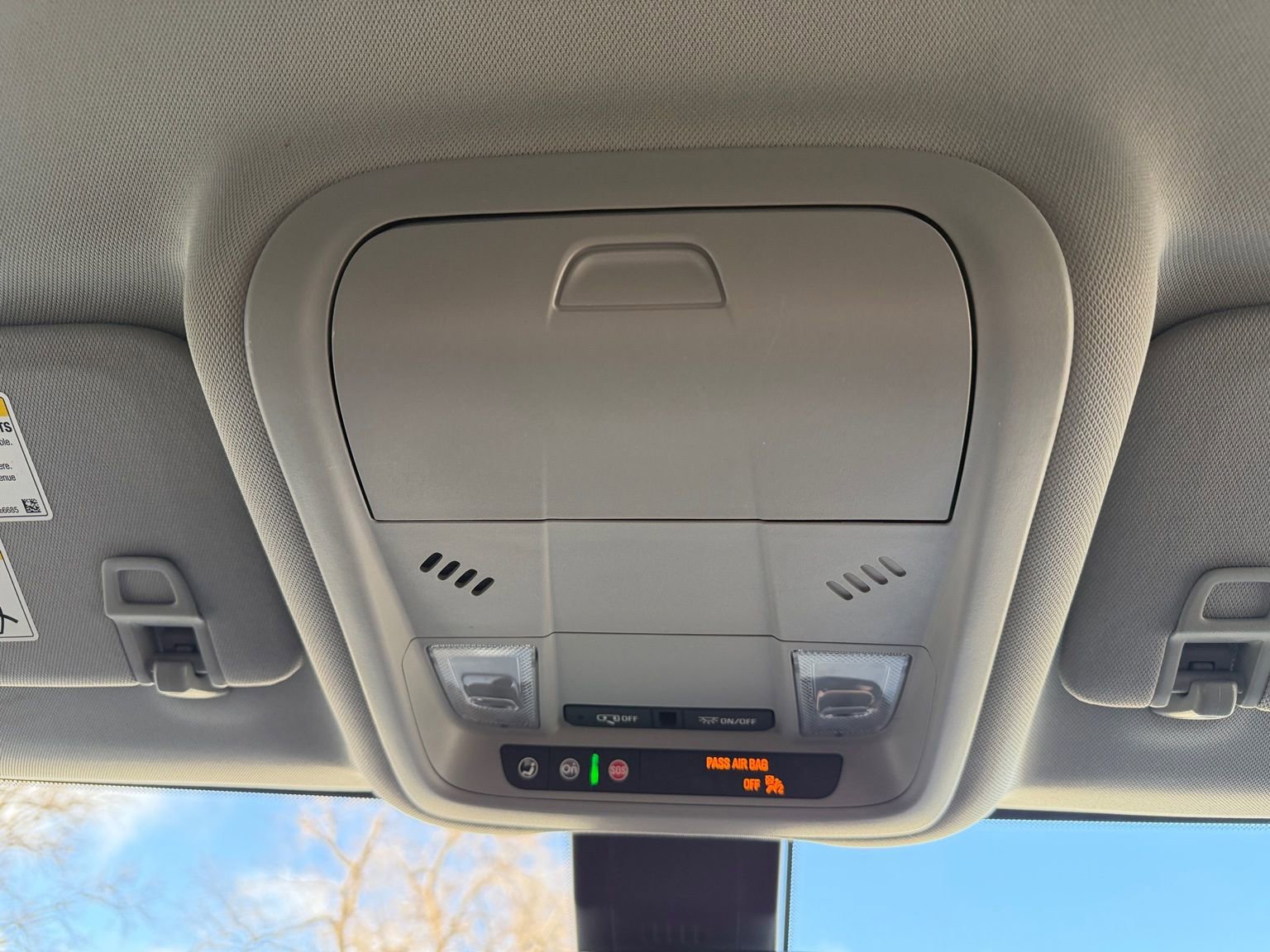 Used 2024 GMC Terrain SLE w/ Driver Convenience Package image 22