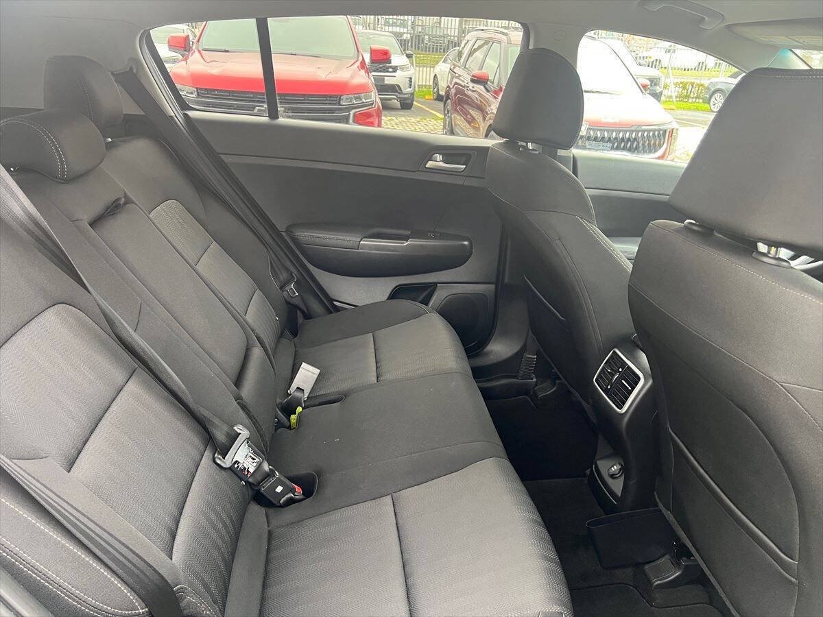 Used 2022 Kia Sportage LX FWD image 9