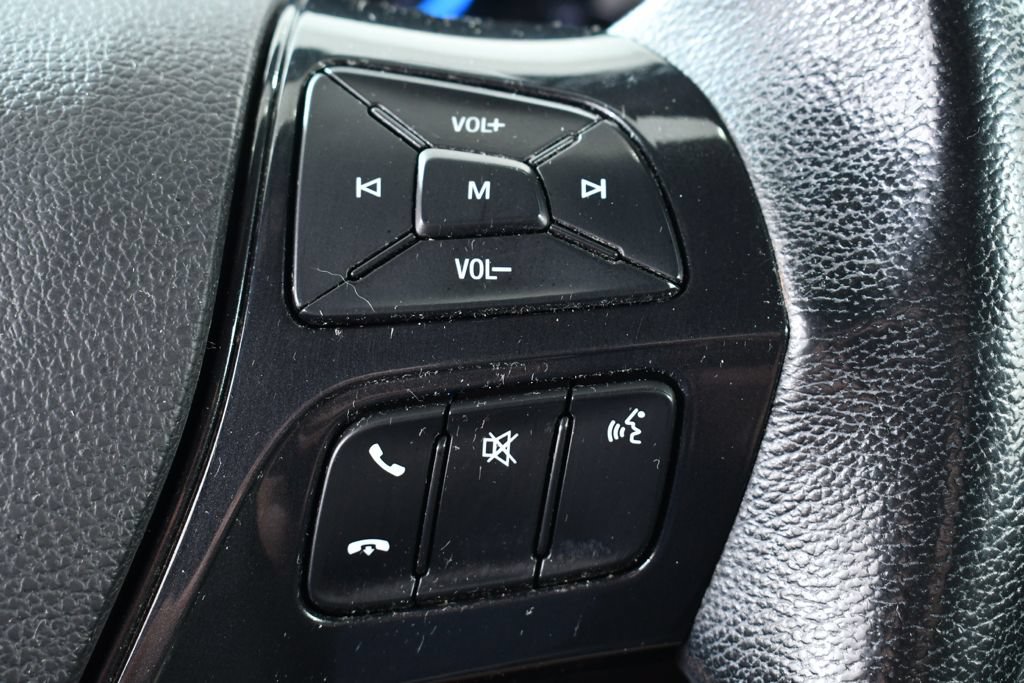 Used 2017 Ford Explorer XLT AWD/4WD image 33