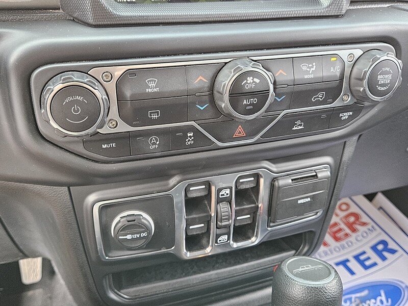Used 2023 Jeep Gladiator Overland AWD/4WD image 21