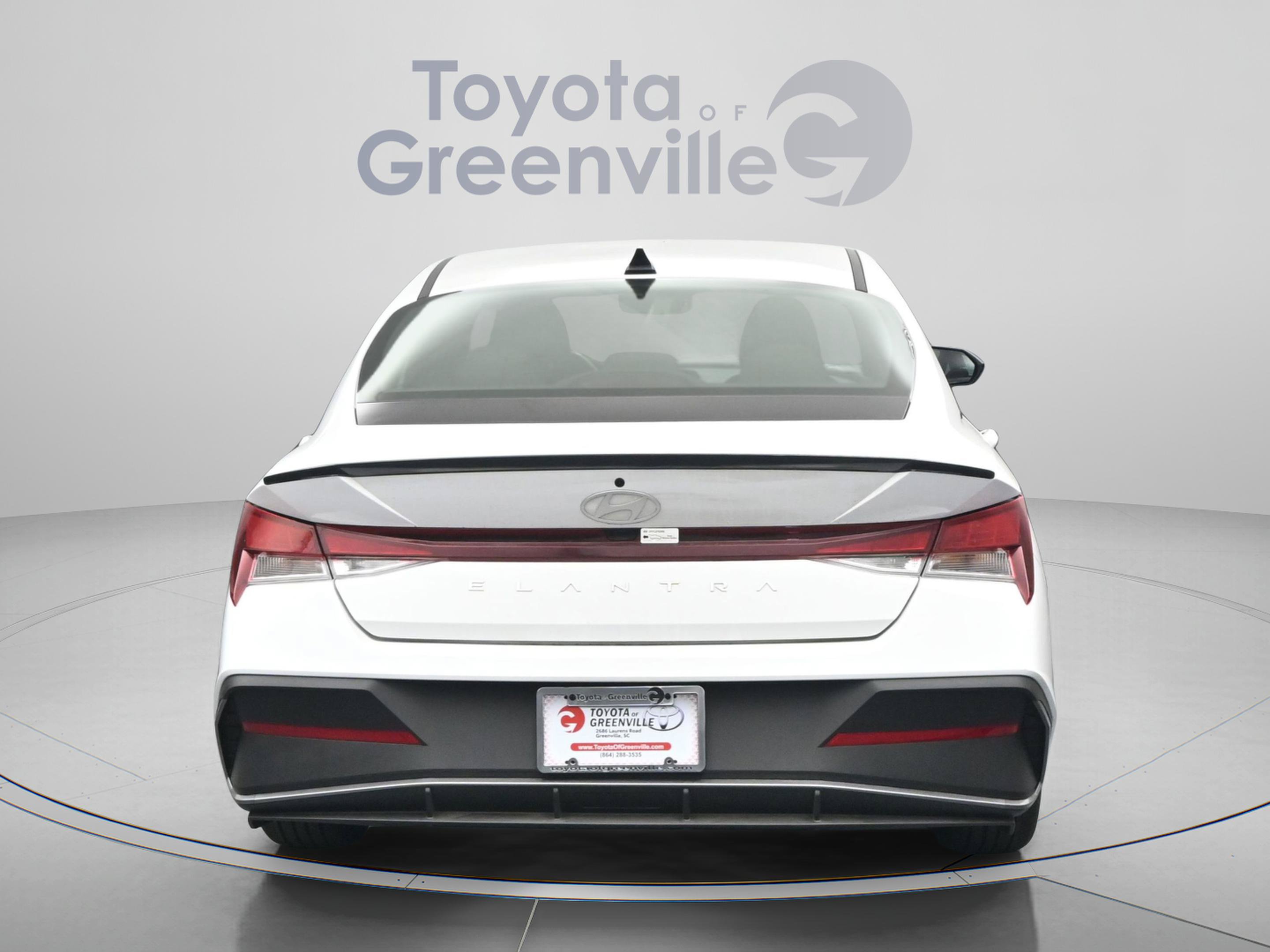 Used 2025 Hyundai Elantra Sport FWD image 10
