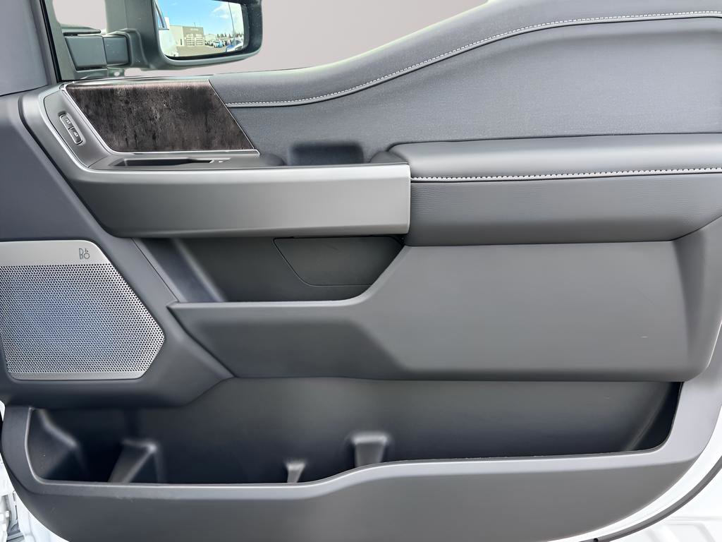 New 2026 Ford F250 Lariat w/ Black Appearance Package image 34