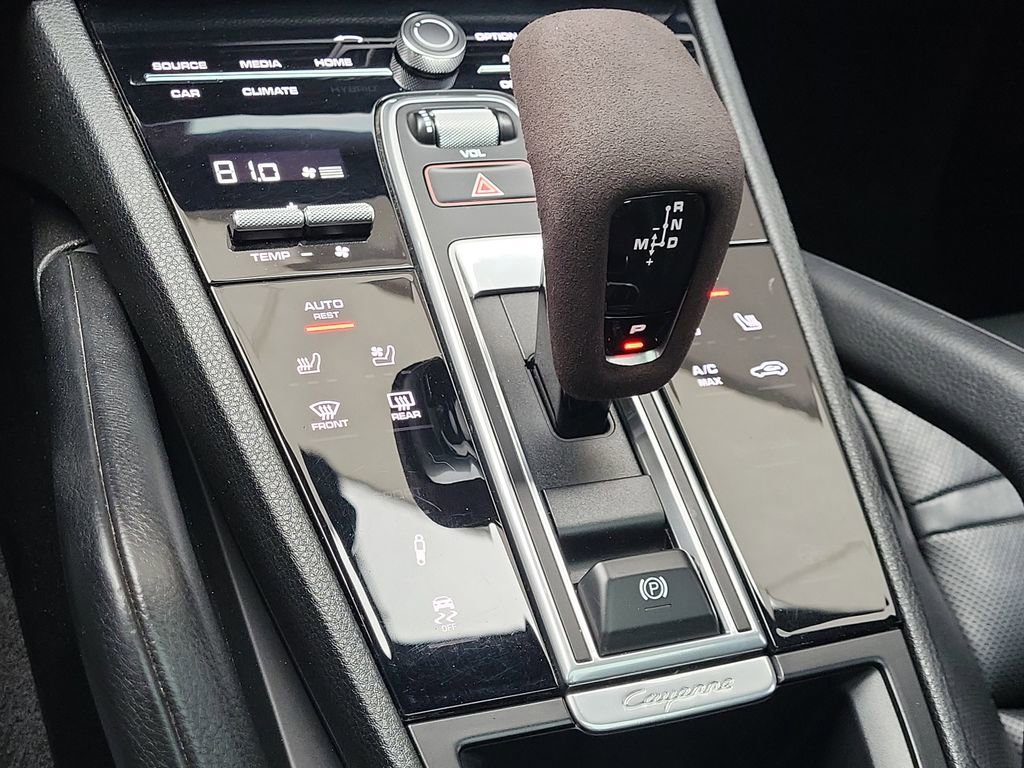 Used 2020 Porsche Cayenne image 28