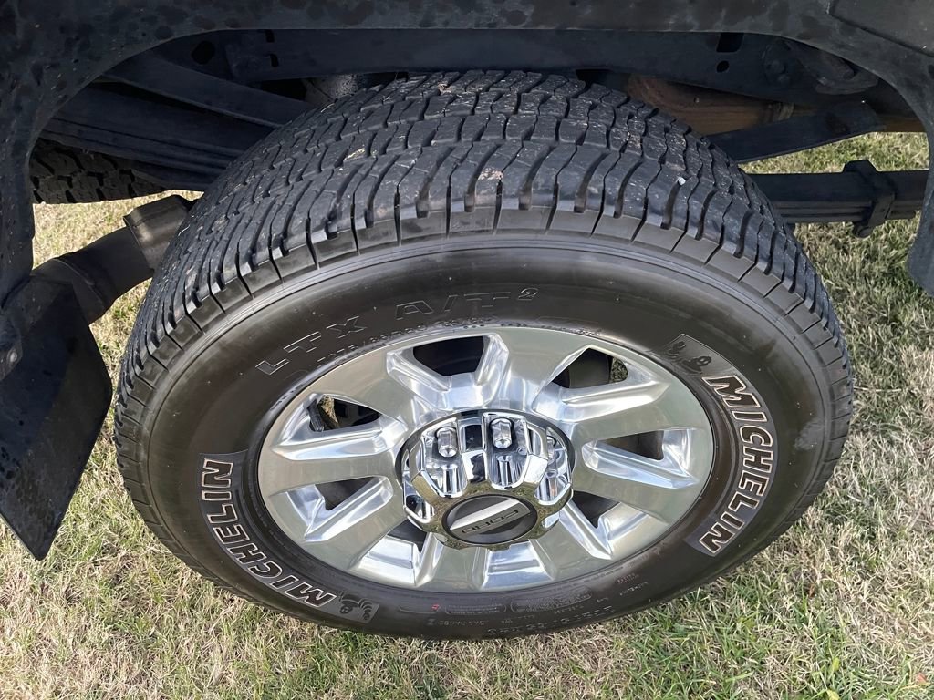 Used 2019 Ford F350 Platinum w/ Platinum Ultimate Package image 18