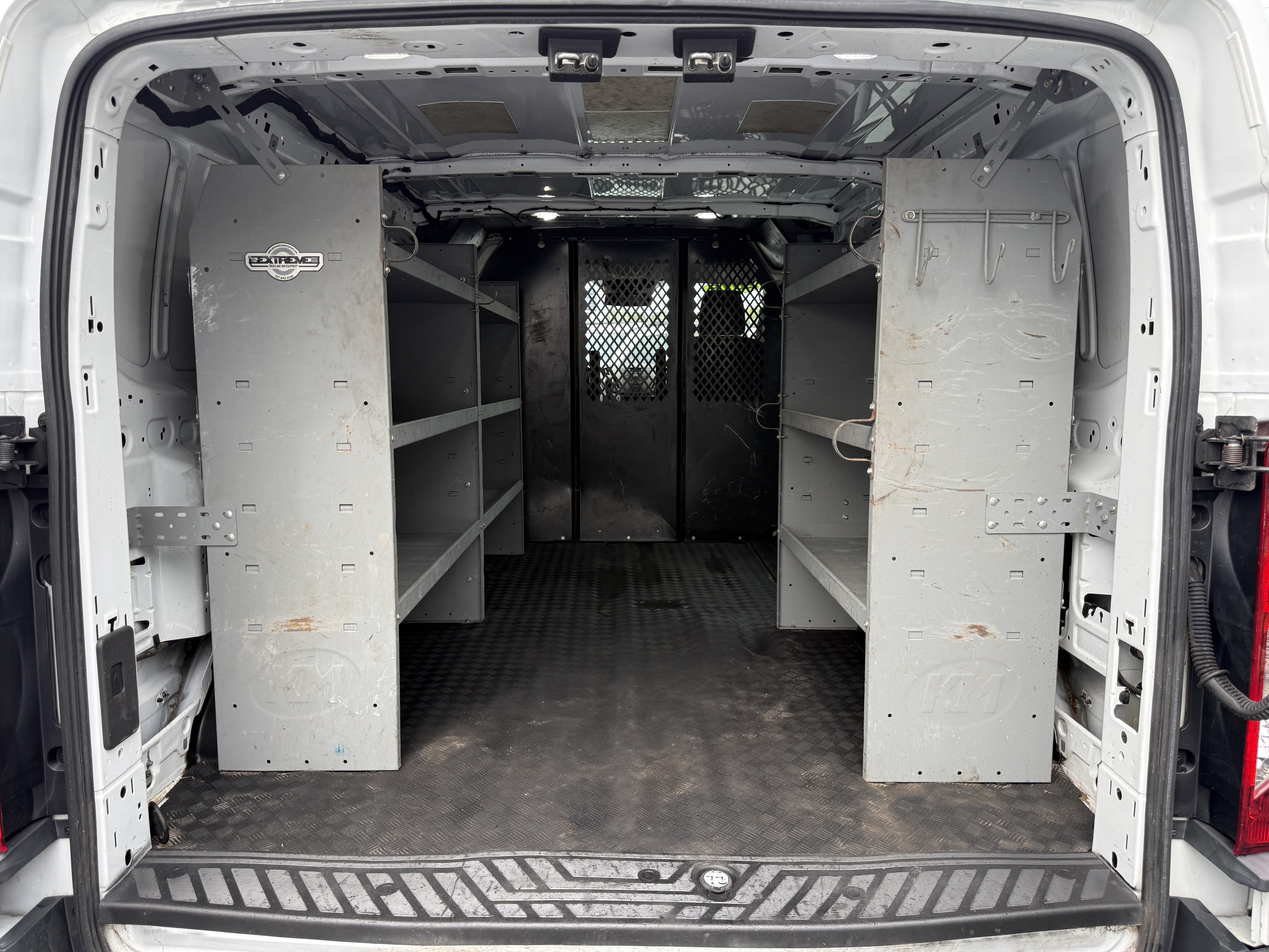 Certified 2018 Ford Transit 250 130 Low Roof w/ Exterior Upgrade Package RWD image 8