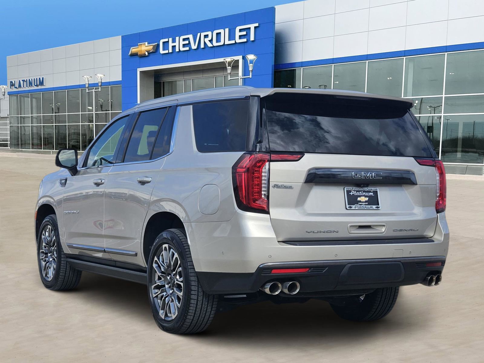 Certified 2023 GMC Yukon Denali Ultimate image 4