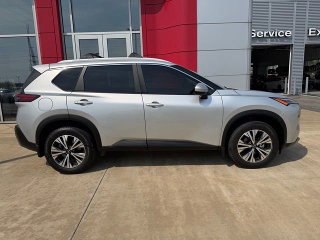 Used 2023 Nissan Rogue SV w/ SV Premium B Package image 3