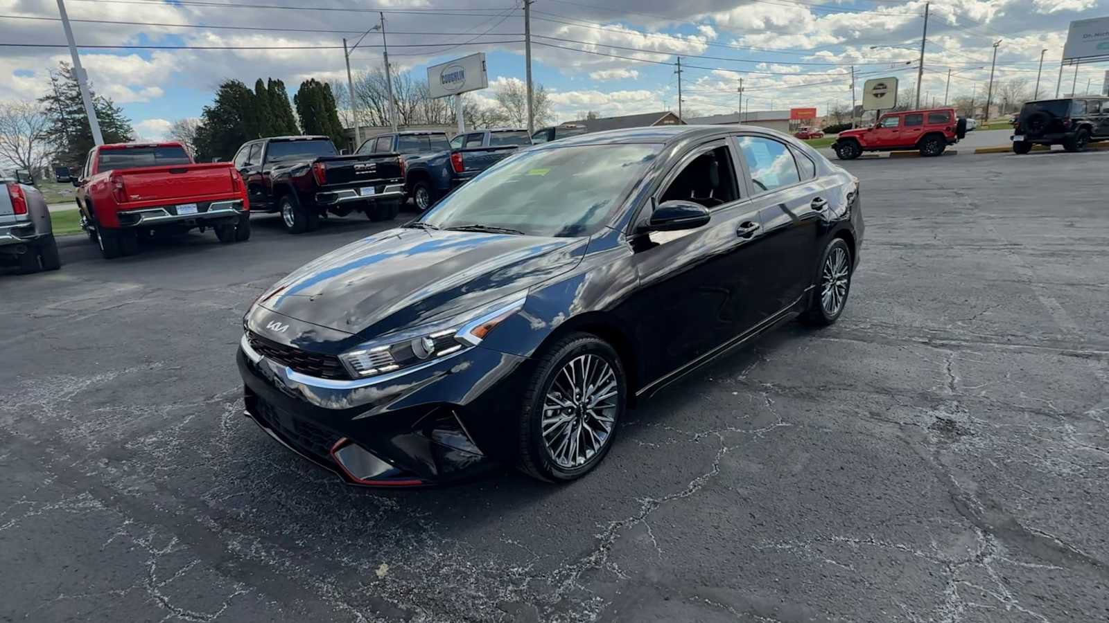 Used 2024 Kia Forte GT-Line w/ GT-Line Premium Package FWD image 4