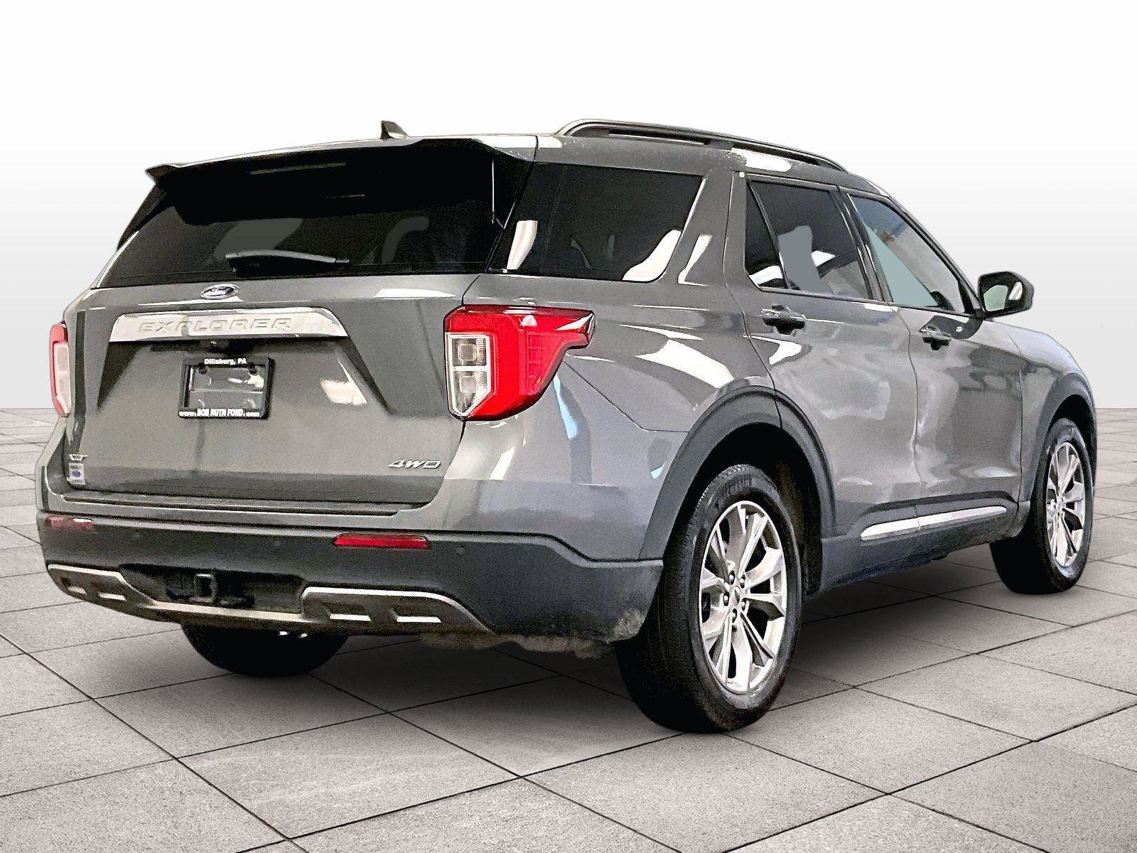 Used 2023 Ford Explorer XLT w/ Equipment Group 202A image 11