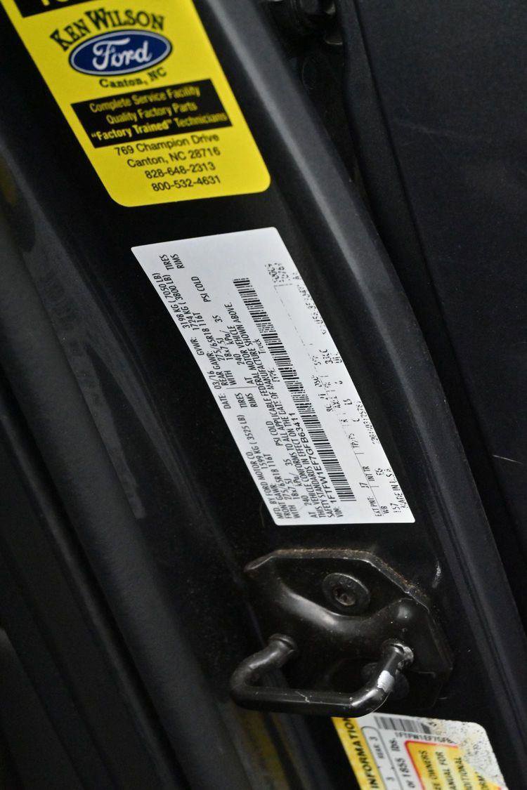 Used 2016 Ford F150 Lariat w/ Trailer Tow Package image 34