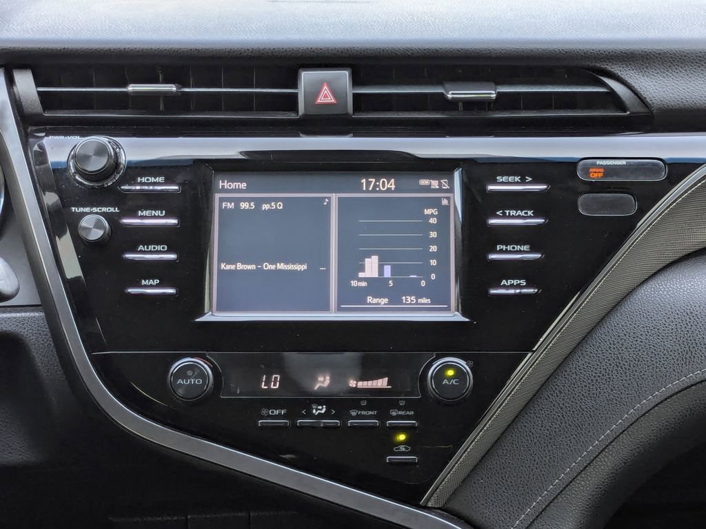 Used 2019 Toyota Camry SE FWD image 20