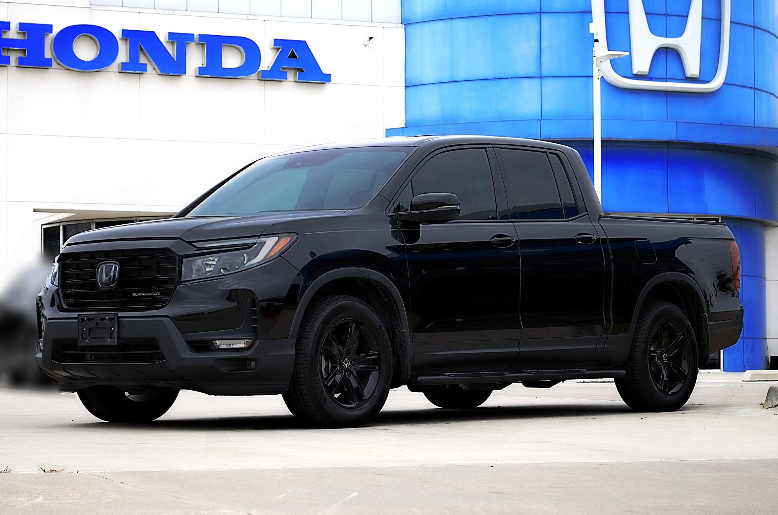 Used 2023 Honda Ridgeline Black Edition image 1