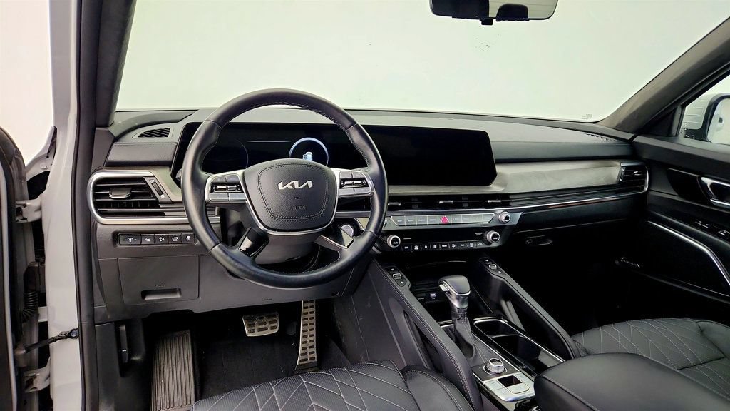Used 2024 Kia Telluride SX Prestige X-Pro AWD/4WD image 13