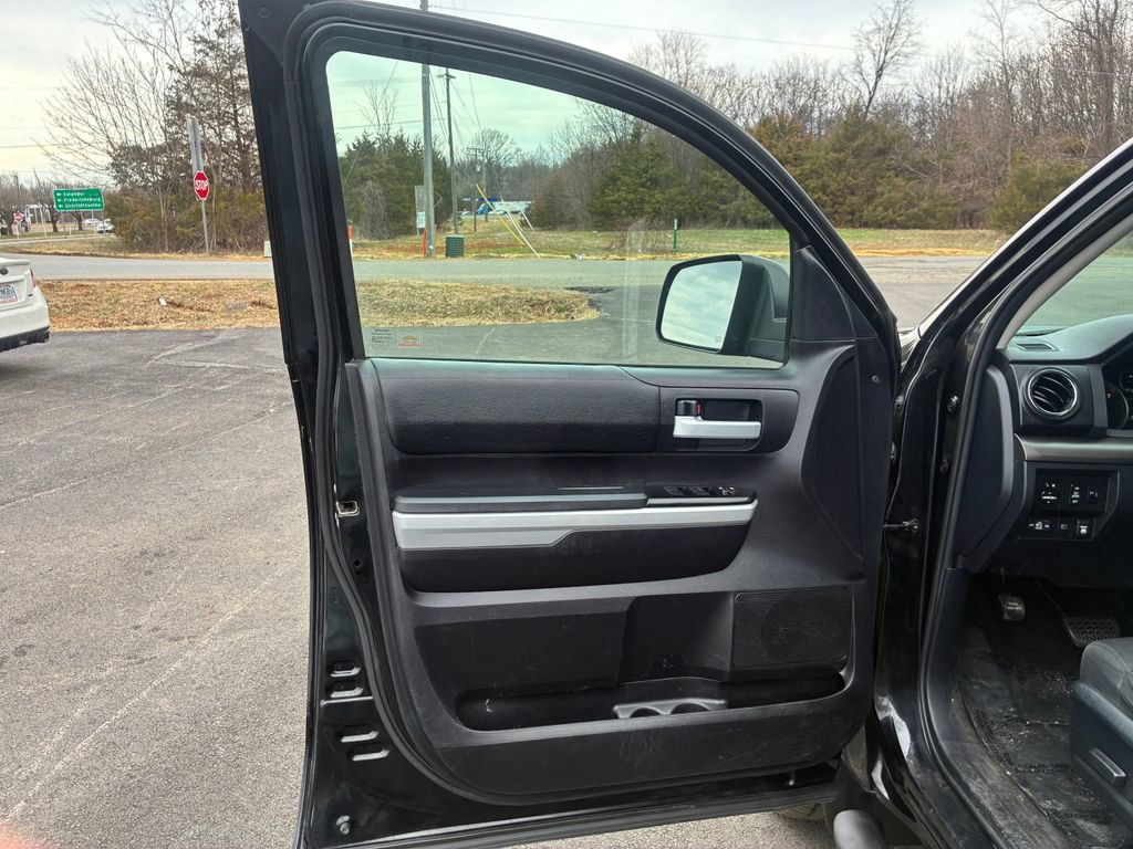 Used 2020 Toyota Tundra SR5 w/ TRD Off-Road Package image 18