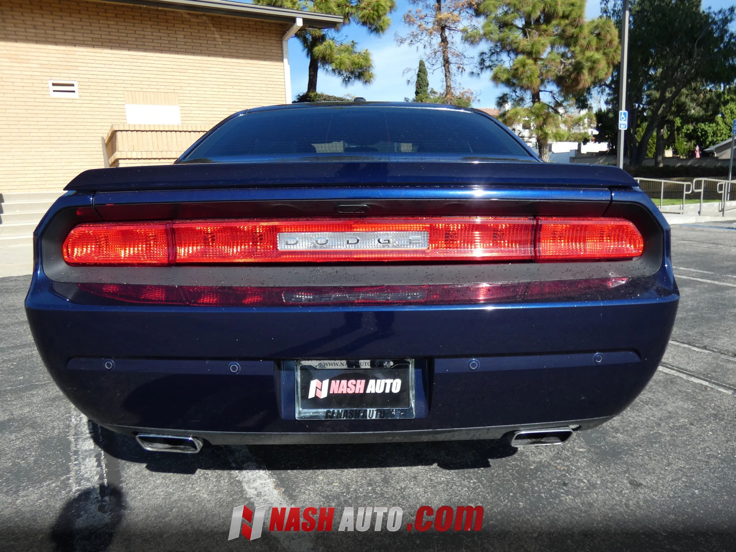 Used 2014 Dodge Challenger R/T RWD image 9