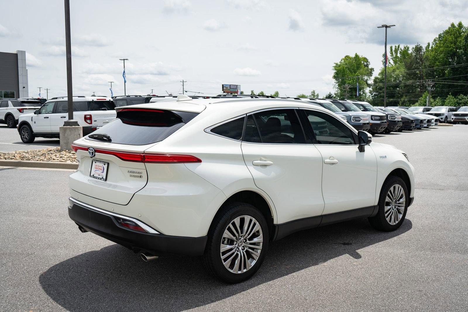 Used 2021 Toyota Venza Limited w/ Advanced Technology Package AWD/4WD image 10