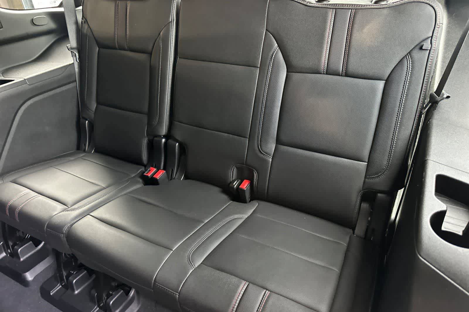 Used 2022 Chevrolet Tahoe RST w/ Sport Performance Package image 16