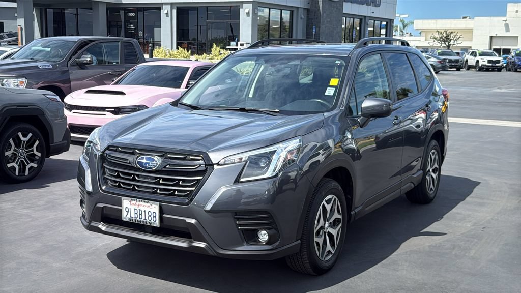Certified 2024 Subaru Forester Premium AWD/4WD image 3