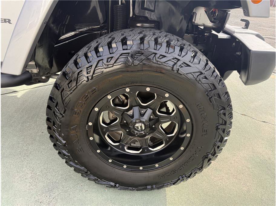 Used 2016 Jeep Wrangler Unlimited Sport AWD/4WD image 23