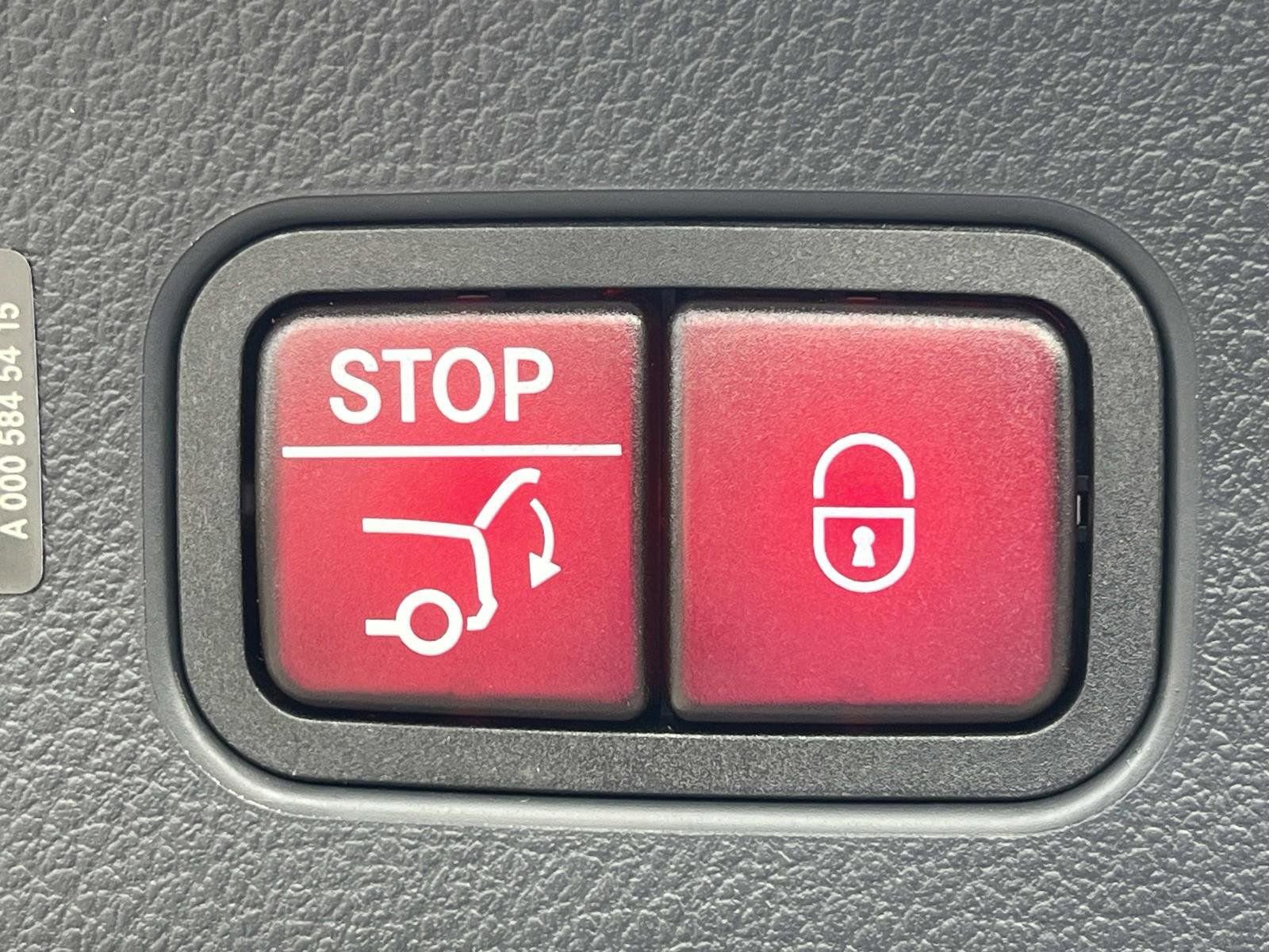 Certified 2024 Mercedes-Benz GLC 300 image 11