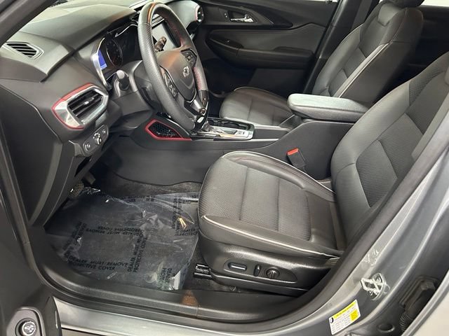 Used 2023 Chevrolet TrailBlazer RS w/ Sun and Liftgate Package FWD image 12