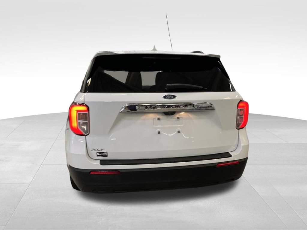 Used 2020 Ford Explorer XLT RWD image 4