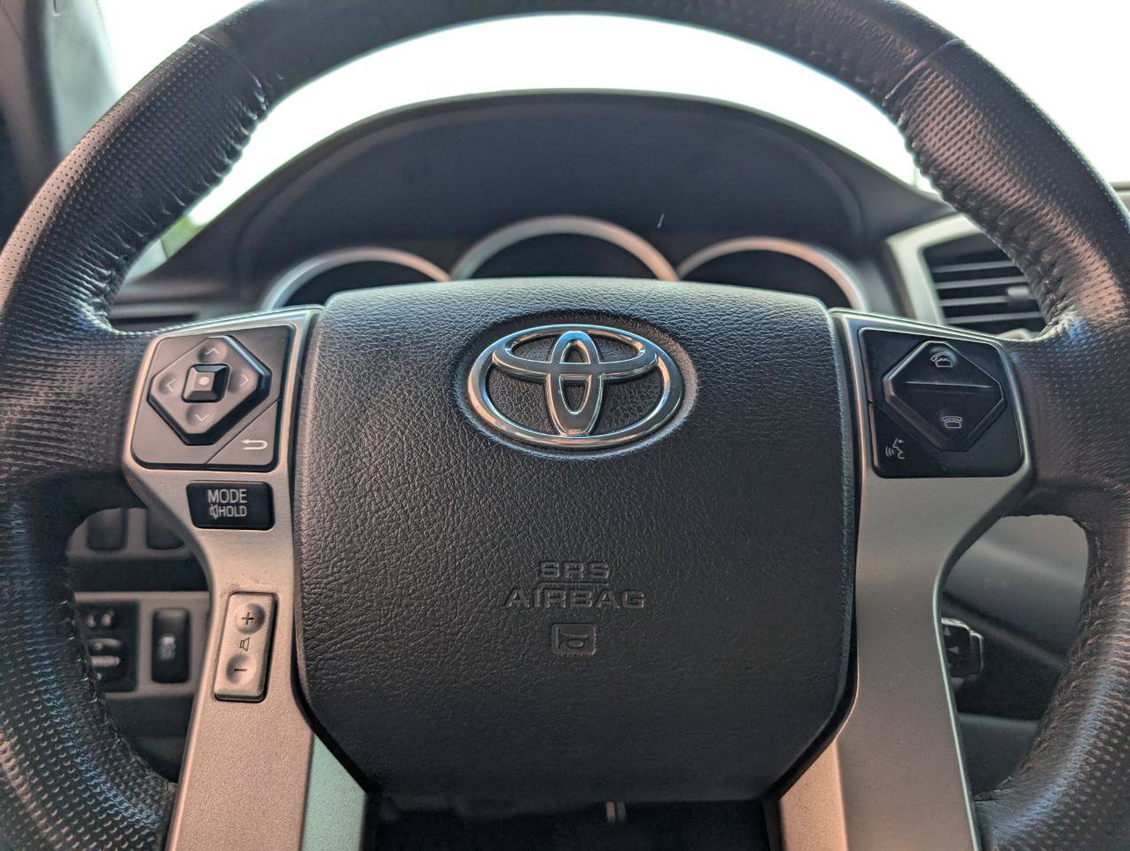 Used 2015 Toyota Tacoma PreRunner w/ SR5 Package RWD image 14