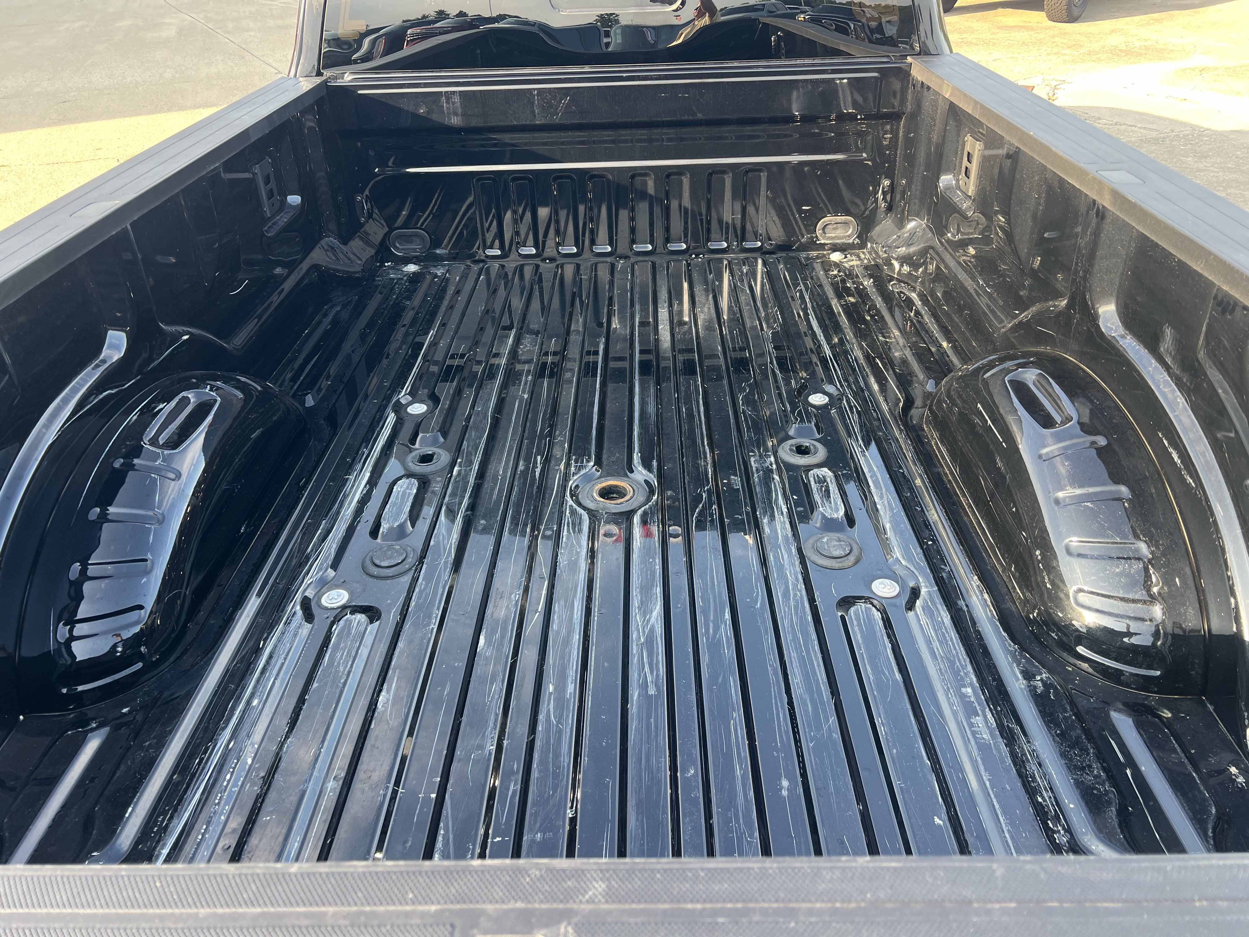Used 2025 Ford F350 Platinum AWD/4WD image 9