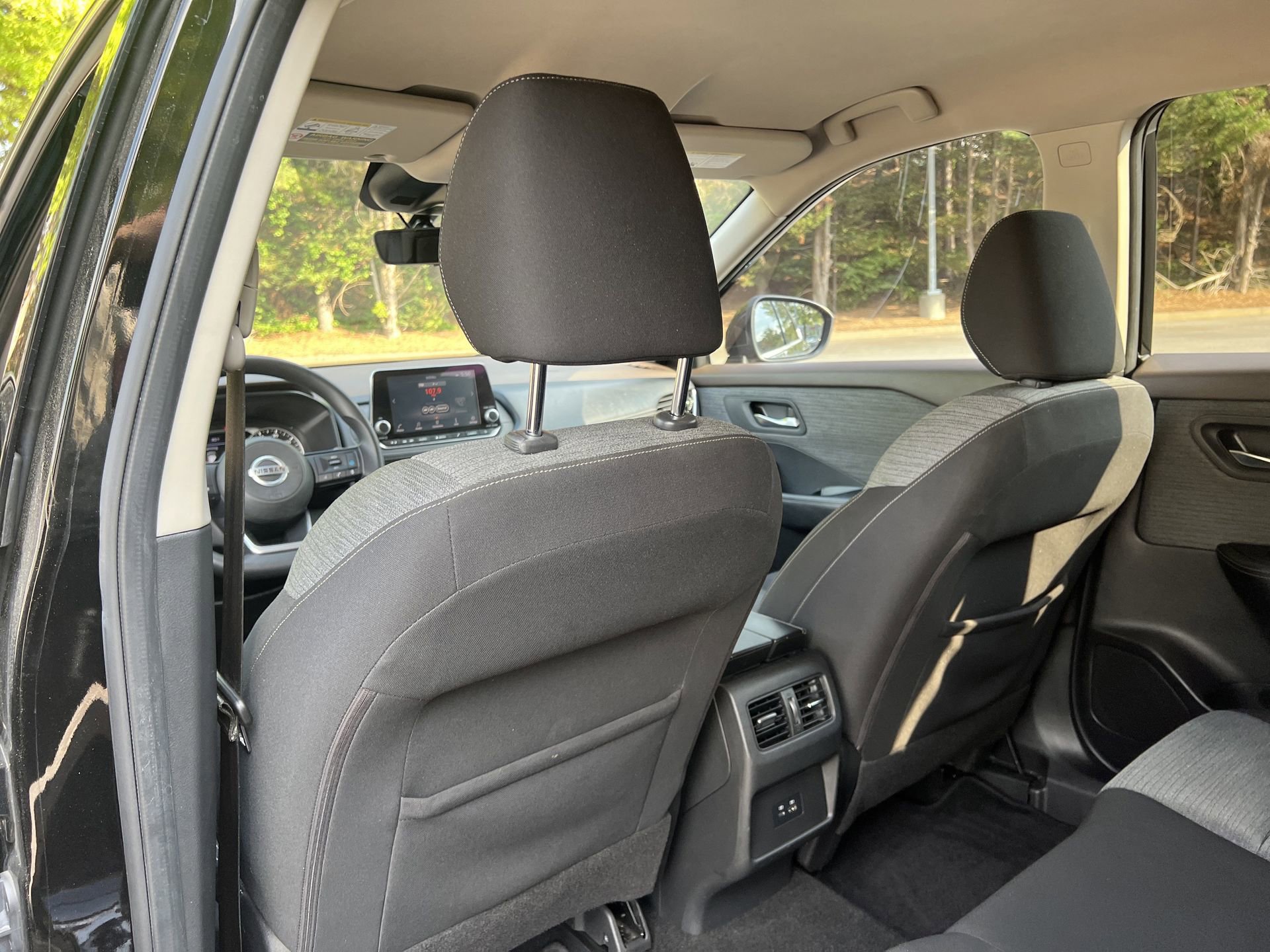 Used 2021 Nissan Rogue SV FWD image 17