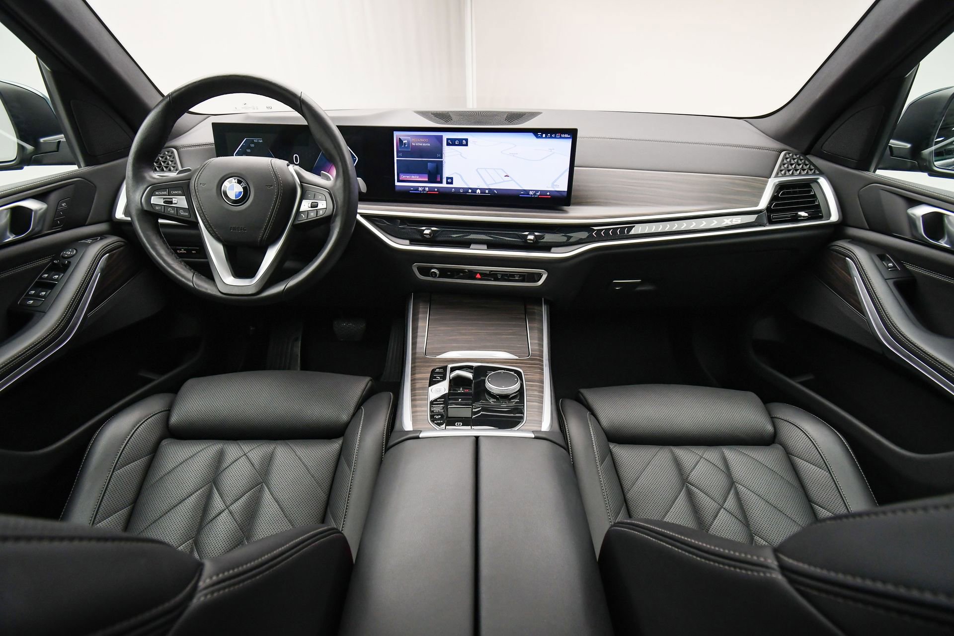 Used 2024 BMW X5 xDrive40i w/ Parking Assistance Package image 14