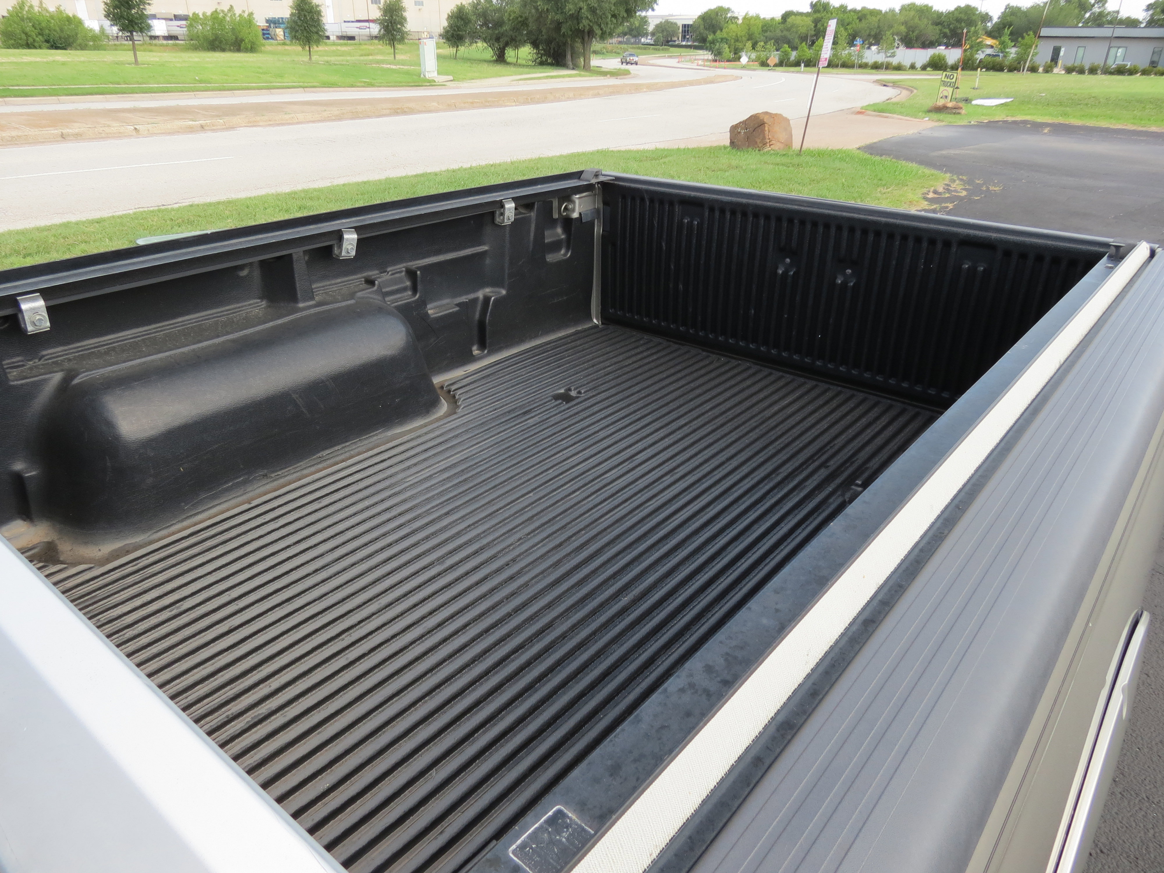 Used 2004 Nissan Frontier XE w/ (VTP) Value Truck Pkg image 31