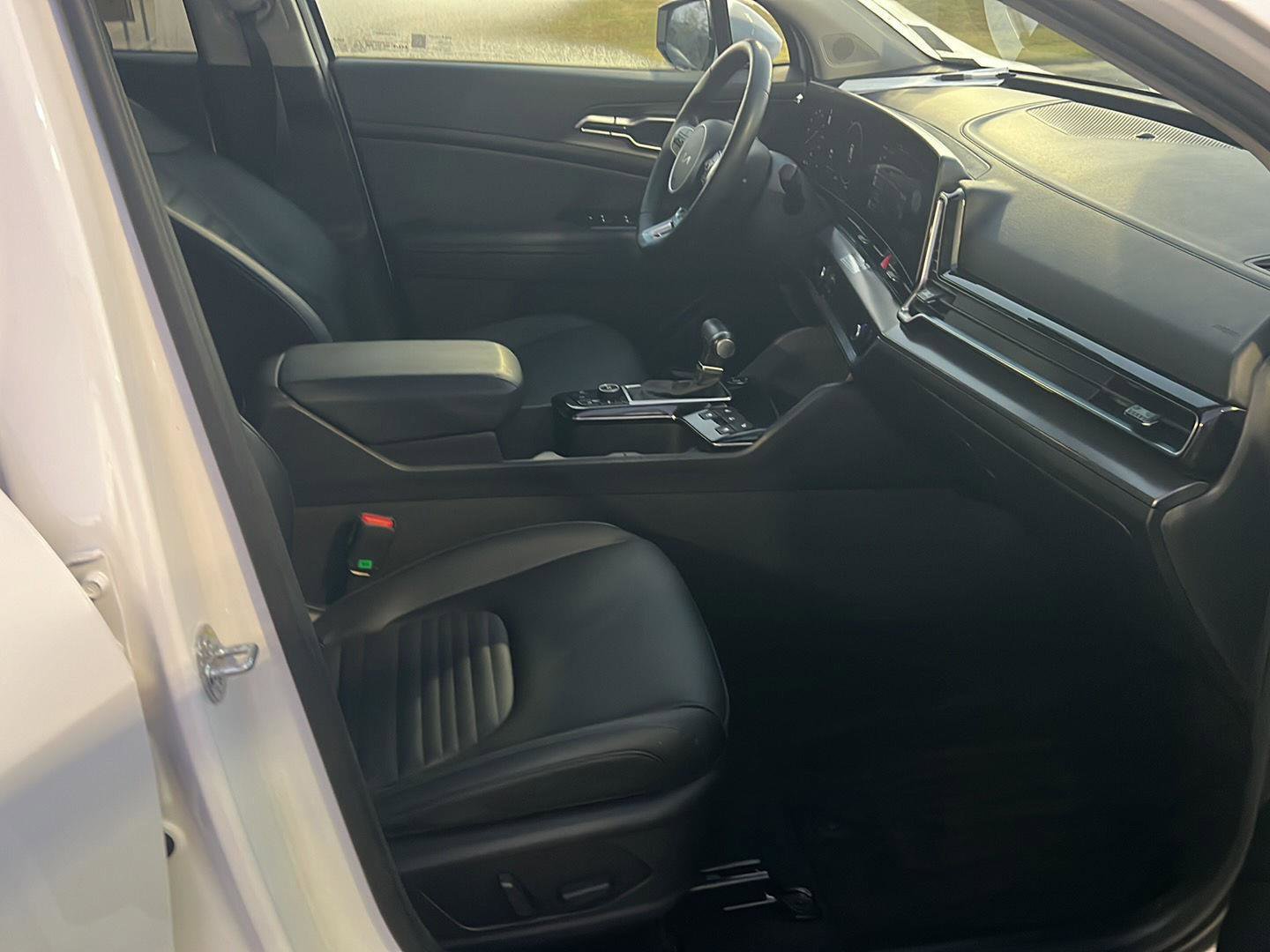 Used 2023 Kia Sportage SX image 13