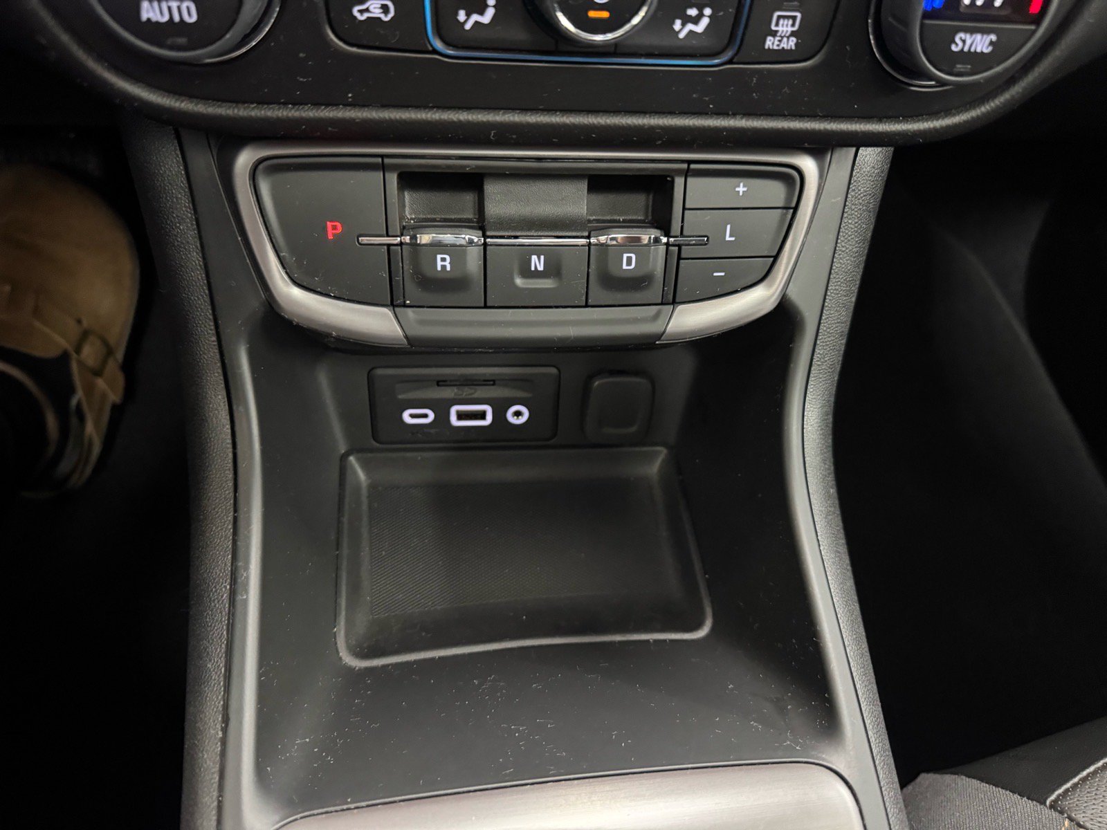 Certified 2023 GMC Terrain AT4 w/ Infotainment Package II AWD/4WD image 23