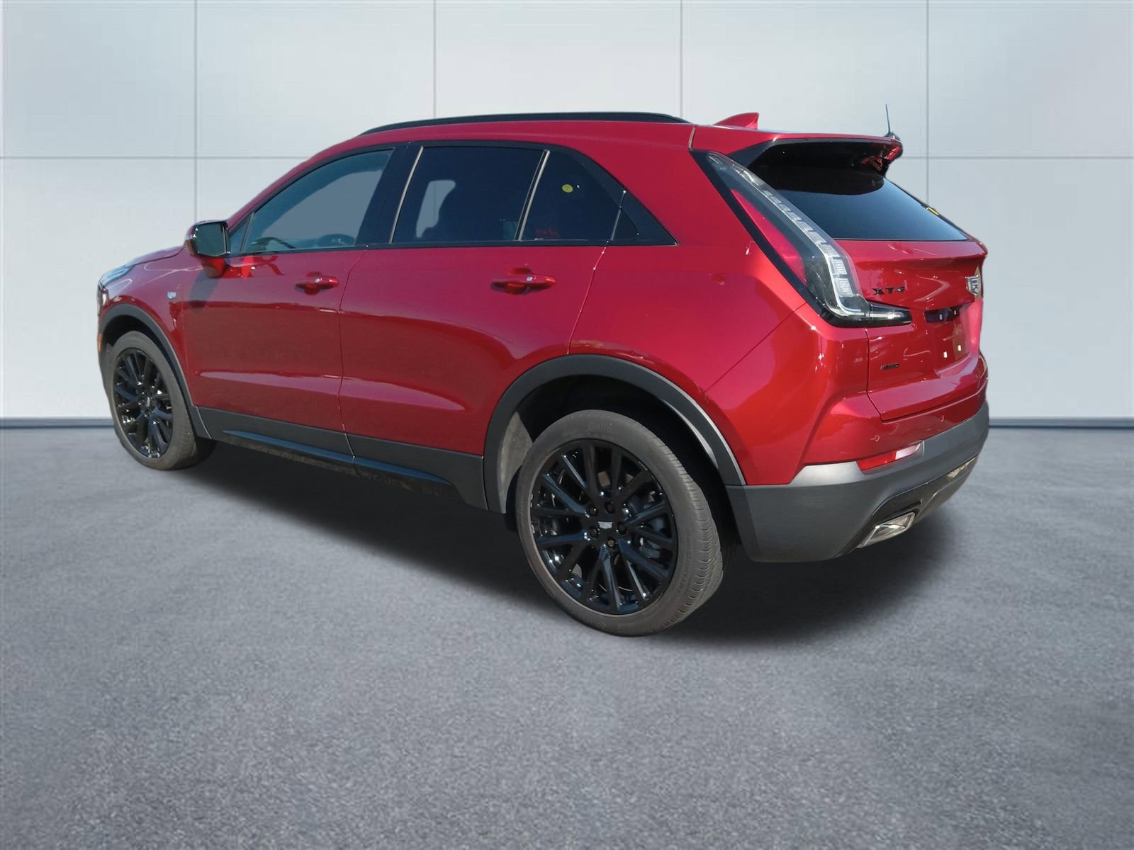 Certified 2023 Cadillac XT4 Sport w/ LPO, Onyx Lite Package image 3