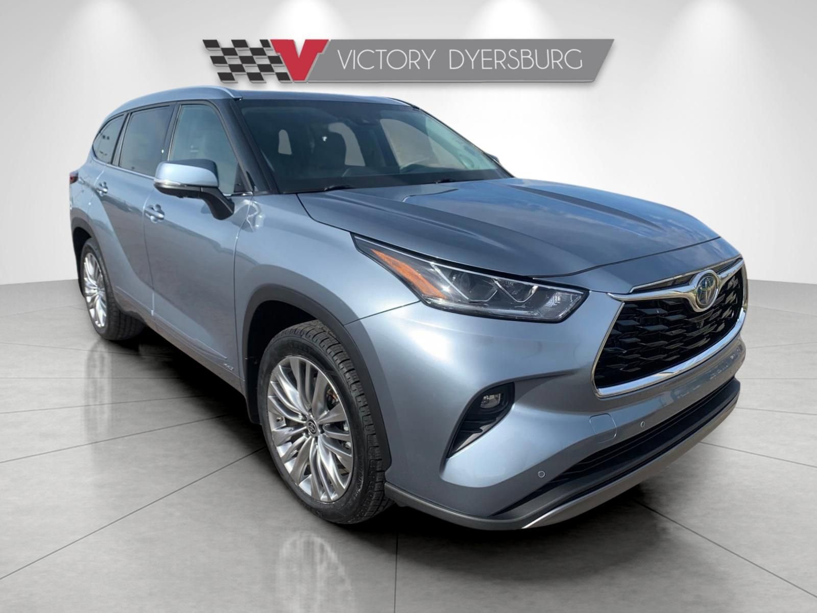 Used 2024 Toyota Highlander Platinum