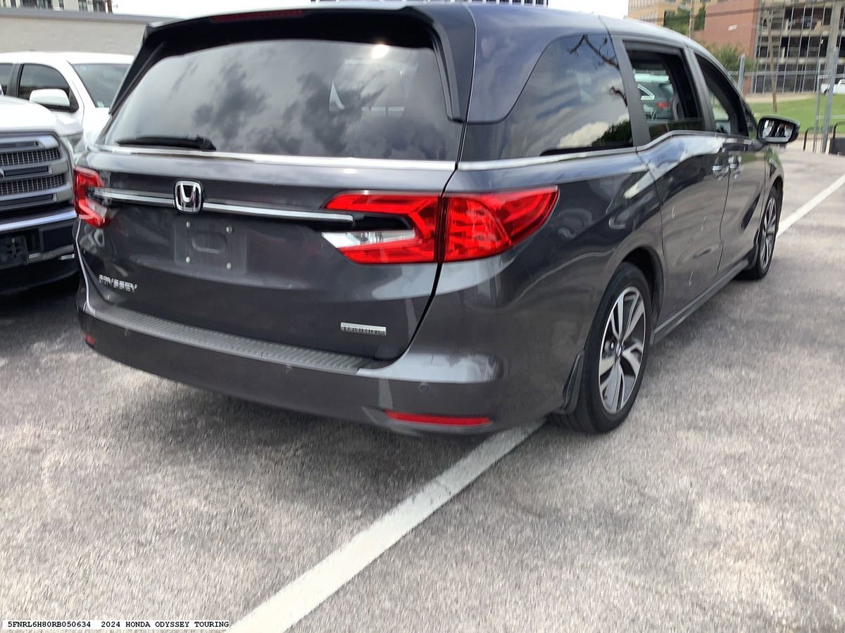 Used 2024 Honda Odyssey Touring image 6