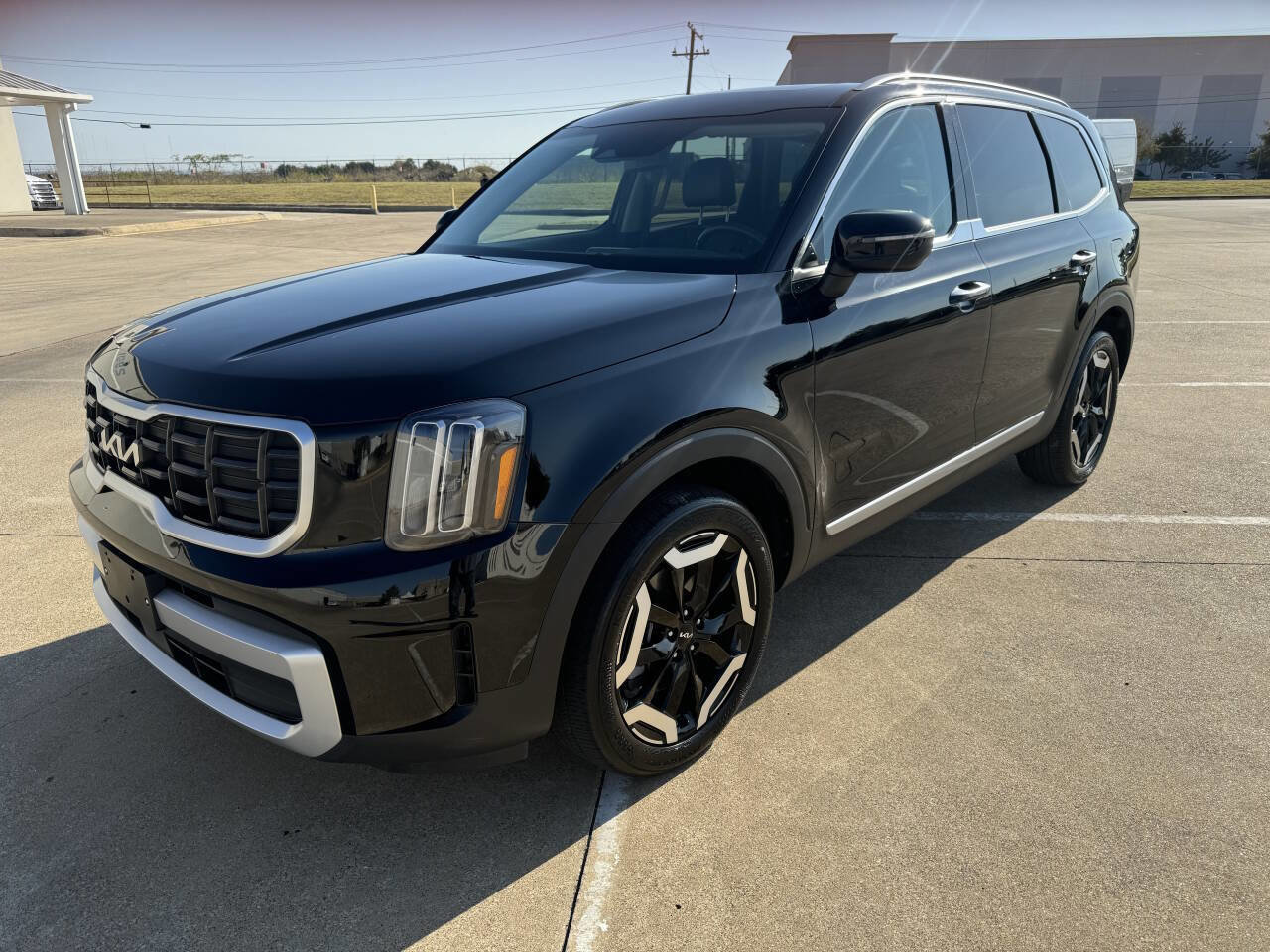 Used 2025 Kia Telluride S image 1
